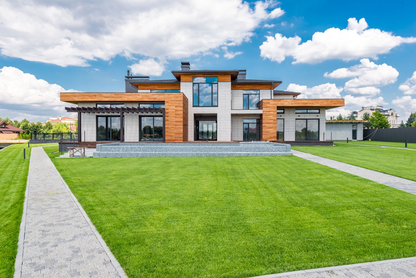 Modernes Ferienhaus im Grünen
